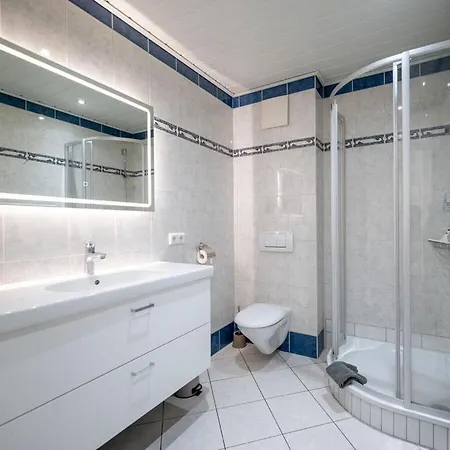 Hoppe 2 Modern Retreat