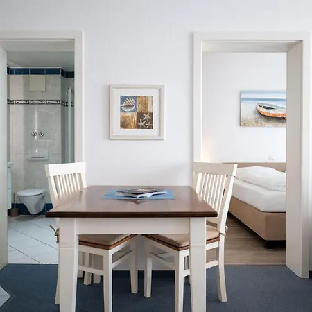 Hoppe 2 Modern Retreat